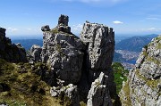 57 Vista tra torrioni su Lago, Valmadrera e Moregallo